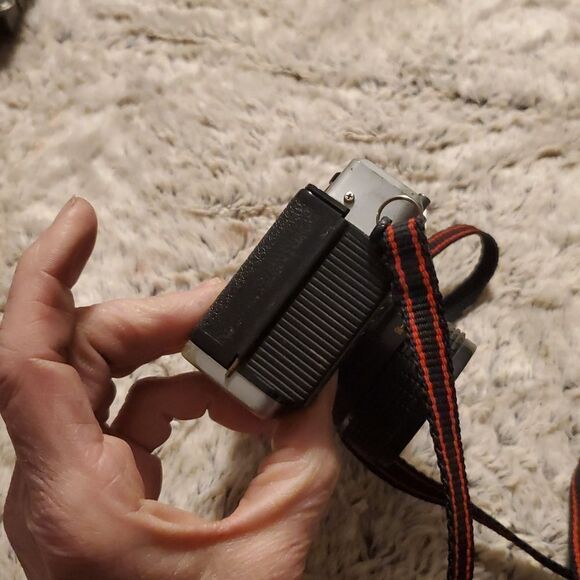 Movie/play Film Camera with Classic Retro Captial SLR - Picture 5 of 6